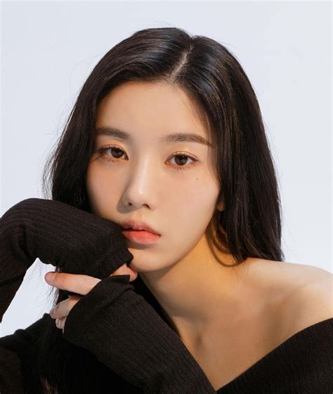 Kwon Eunbi .